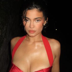 Kylie's Summer Night Look Bundle