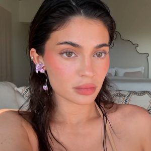 Kylie's Natural. On-The-Go Look Bundle