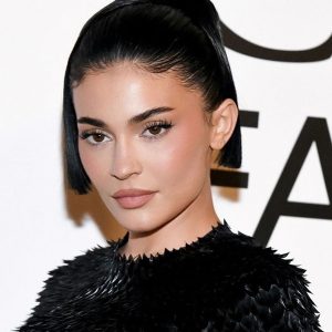 Kylie's CDFA Awards Look Bundle